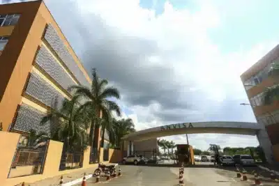 Anvisa Suspende Venda de Tônicos com Minoxidil em Ação Drástica