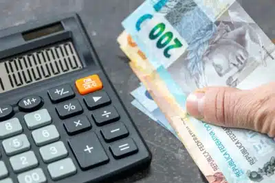 Salário Mínimo Aumenta para R$ 1.621 em 2026: Lula Define Novo Piso Nacional!