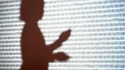 Shadow AI: IA Paralela Ameaça à Segurança Corporativa no Brasil!