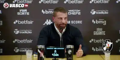 Vasco Demite Seis Jogadores em Mudanças para 2026: Lemos, Paulinho e Outros Saem!