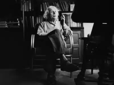 Einstein: O Gênio Inusitado Revela Curiosidades e Hábitos Surpreendentes!