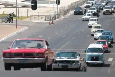 Câmara Proíbe IPVA em Veículos Antigos e Beneficia Famílias de Baixa Renda