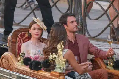 Emily em Paris: Lily Collins em Roma e Novo Romance na 5ª Temporada da Netflix