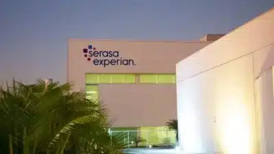 Experian Impulsiona Sustentabilidade: Meta Global e Redução de Emissões!