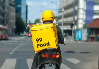 Brasil Dispara: Delivery de Alimentos Atinge R$ 79 Bilhões em 2025!