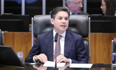 Arthur Lira critica atuação do STF e defende autonomia do Congresso em relação ao Orçamento