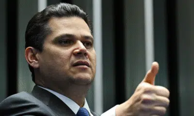 Senado e Governo em Confronto pela Indicação ao STF: Crise Urge Acordo