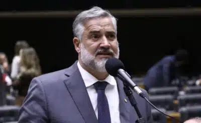 Lula sob investigação: CPMI do INSS avalia convocar filho de Lula, Fábio Luís