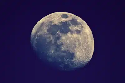 Lua Cheia em Dezembro: A Incrível Superlua Impressiona o Brasil!