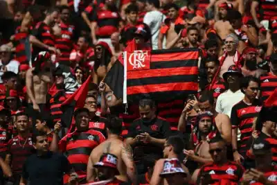 Flamengo Faturiza Recorde Histórico com Libertadores e Brasileiro em 2025!