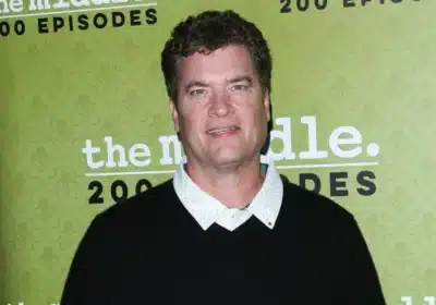 Pat Finn: Ator Icônico Morre aos 60 Anos Após Luta Contra o Câncer