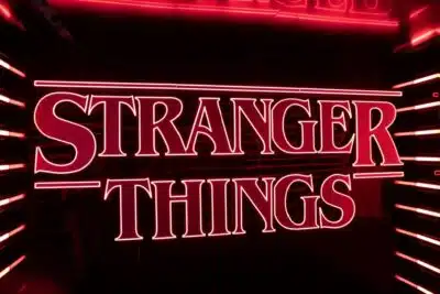 “Stranger Things”: Sucesso Global da Netflix Inspira Nostalgia e Novas Temporadas!