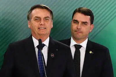 Bolsonaro Jr. Aposta no Filho para Presidência em 2026: Estratégia Polêmica Revelada!
