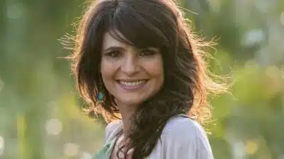 Viviane Pepe lidera Estée Lauder no Brasil com foco em estratégias digitais e marketing