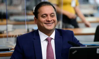 Senador Weverton Rocha é Alvo de Operação do INSS com Desvios Bilionários