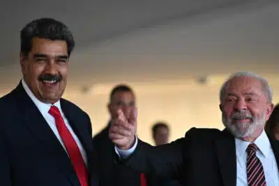Maduro e Lula: 51&percnt; dos brasileiros rejeitam a postura do presidente na crise com Venezuela!