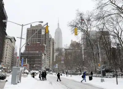Tempestade Apocalíptica Devasta os EUA: Mortes, Sem Energia e Frio Extremo!