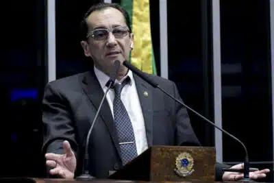 Senador Kajuru Revela Diagnóstico de Parkinson e Surpreende com Candidatura!