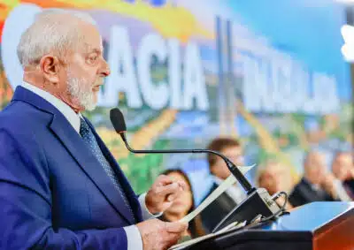 Lula Mobiliza Militância Contra Tentativa de Golpe em 8 de Janeiro!