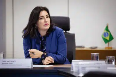 Simone Tebet Toma Decisão Surpreendente: Saída do Governo e Futuro Político em Jogo!