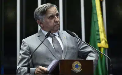 Ibaneis em crise: MDB busca novo nome para Palácio do Buriti e Izalci Lucas anuncia candidatura!