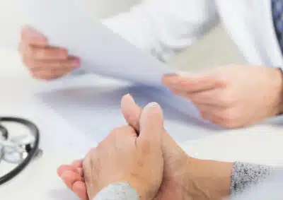 Médicos em Crise: Alarme do ENAMED Revela Falta de Qualificação e Ameaça à Vida!