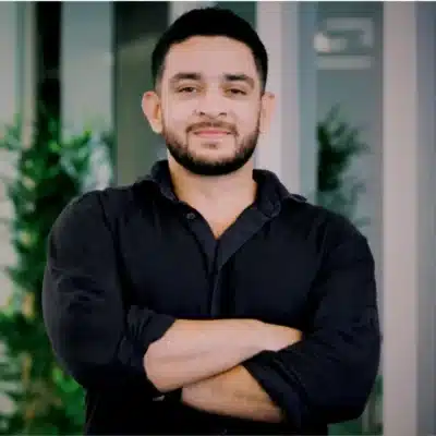 Adi Bathla: Do Design Espacial à Revolução na Manutenção Automotiva com a Revv!