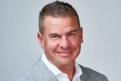 Brett Sutherlin Revela Estratégia Inovadora para Empresários Dominarem Mercados!