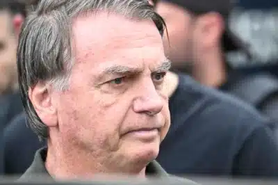 Bolsonaro Hospitalizado Após Queda na Polícia Federal: Crises e Solicitações Urgentes!