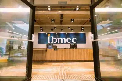 Ibmec Revoluciona Liderança: Formação Personalizada para o Futuro da IA