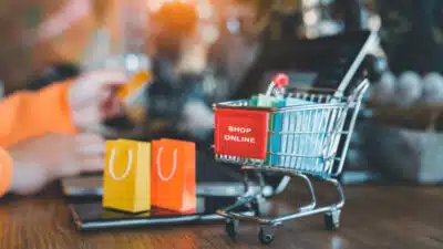 Geração Z Revoluciona Comércio Eletrônico: Marketplaces em Crise? Descubra!