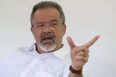 Raul Jungmann: Ex-Ministro e Figura Política Morre aos 73 Anos em Brasília