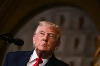 Trump e Groenlândia: Congresso Proíbe Intervenção Militar na Ilha Dinamarquesa