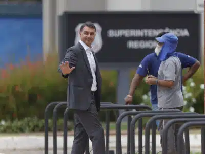 Flávio Bolsonaro em Busca de Alianças em Israel e Proposta Audaciosa!