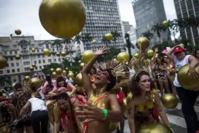 Acadêmicos do Baixo Augusta e Carnaval Tarantino: Ensaios e Festas Aquecem São Paulo em 2026!