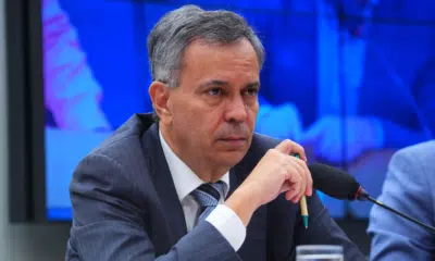 Deputado Mendonça Jr. Lidera Operação Contra Esquema de Corrupção Bilionária!