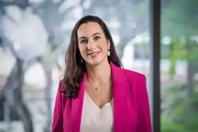 Sarita Vollnhofer: Trajetória Global da Executiva que Conquistou o Brasil!