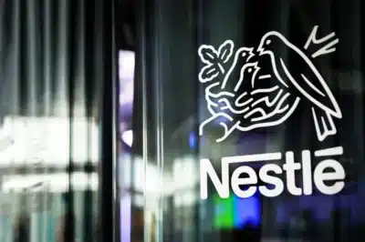 Nestlé em Crise Global: Recall de Fórmulas Infantis Após Descoberta de Toxina