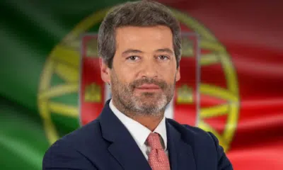 André Ventura lidera corrida presidencial em Portugal: cenário eleitoral tenso e imprevisível!