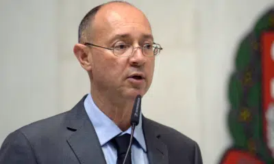 Deputado Fiorilo Acusa Desaparecimento de R$218 Milhões em Investimentos Municipais!