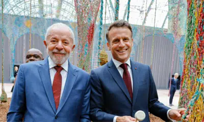 Lula e Macron Urgem Soluções em Diálogo sobre Crise Global e Mercosul