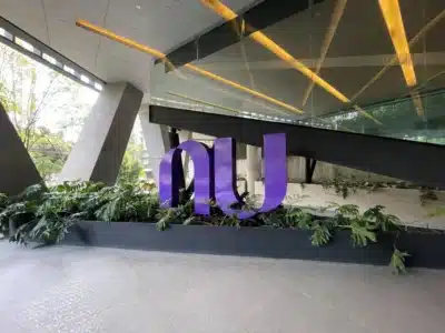 Nubank: Investimento Bilionário Impulsiona Expansão Global com Novos Escritórios e Crescimento da Equipe