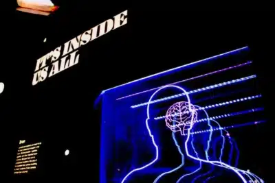 Adesivo Cerebral Revolucionário Captura Mentes: Controle de Dispositivos por EEG!