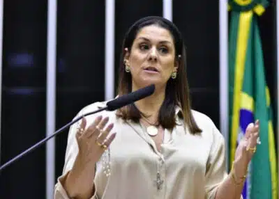 Simone Marquetto: Deputada em Ascensão e Estratégias Polêmicas para 2026!