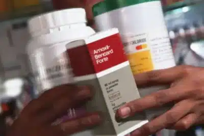 Enfermeiros Ganham Poder: Prescrição de Antibióticos Agora Permite Cofen