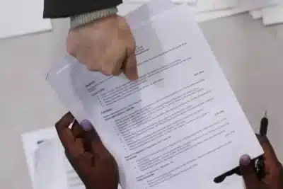 Jennifer Clinchy: Advogada da Casa Branca se torna milionária com consultoria de currículos!