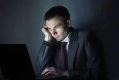 Laura Modi revela o ritual secreto para alta performance e equilíbrio emocional no trabalho!