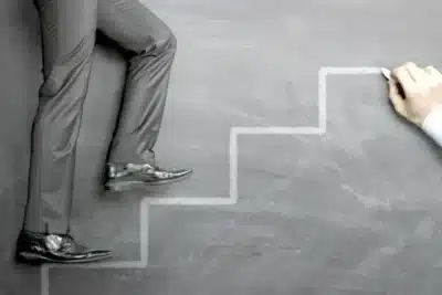 CEO da Lowe’s Revela: O Segredo Surpreendente por Trás de Sua Ascensão!