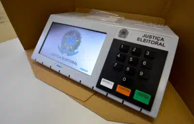 Desconfiança nas Urnas Eletrônicas: Pesquisa Revela Alerta no Brasil!