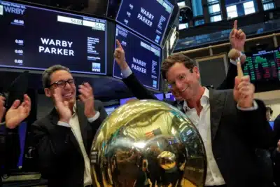 Warby Parker Vale US$ 2,61 Bilhões: Inovador Modelo de Liderança Impulsiona Crescimento!